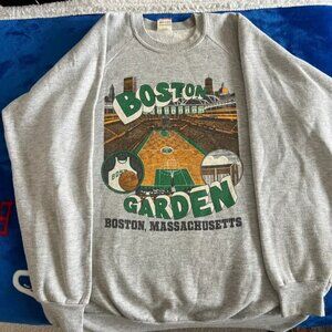 Vintage Boston garden massachusetts Celtics crewneck sweatshirt retro tee K8907